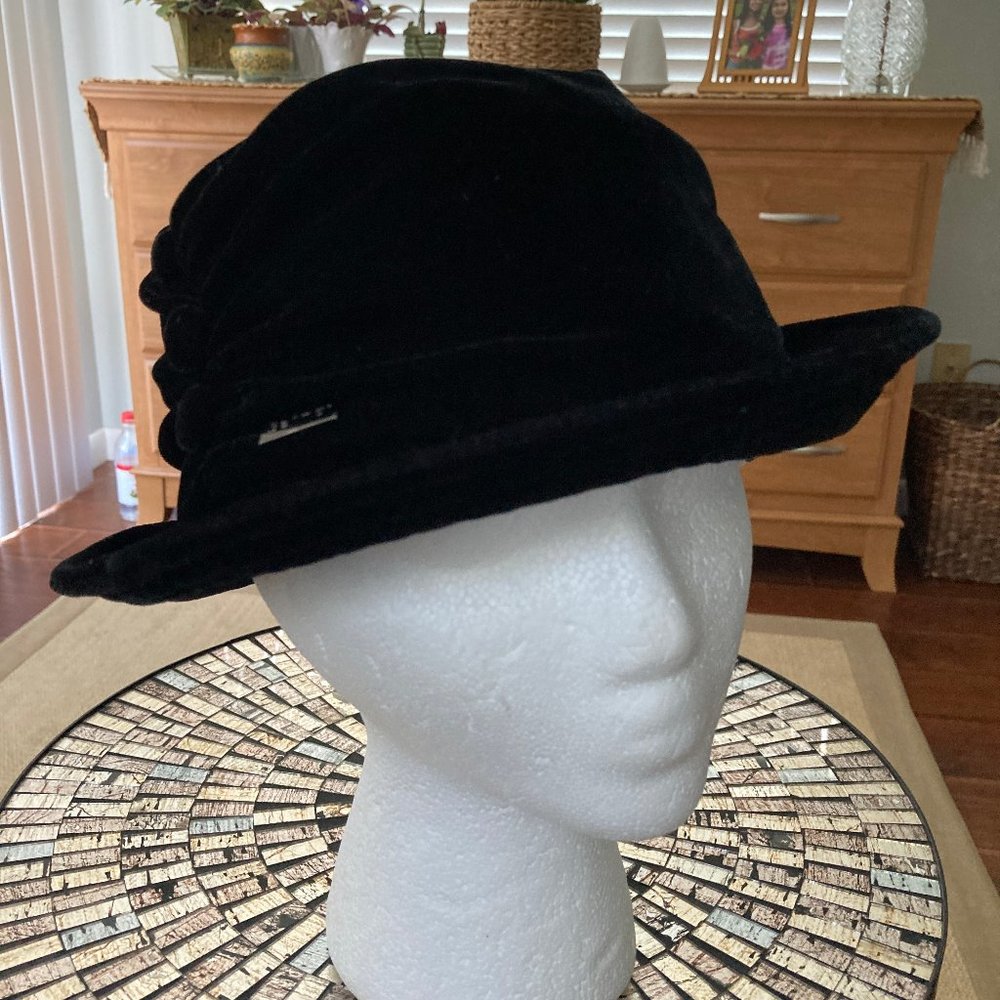 Betmar New York Black Velvet Hat